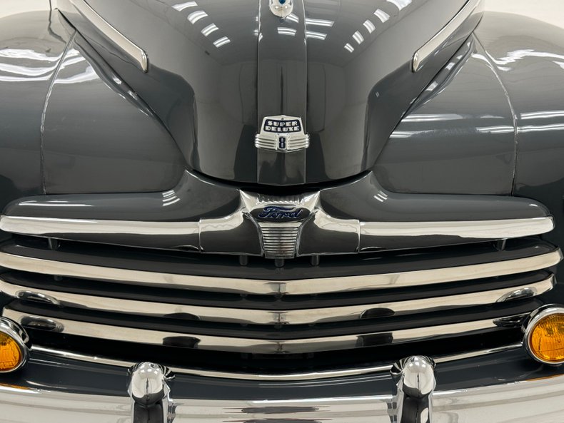 Ford-Super-deluxe-1948-Rotunda-Gray-Tan-11