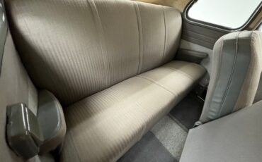 Ford-Super-deluxe-1948-Rotunda-Gray-Tan-33