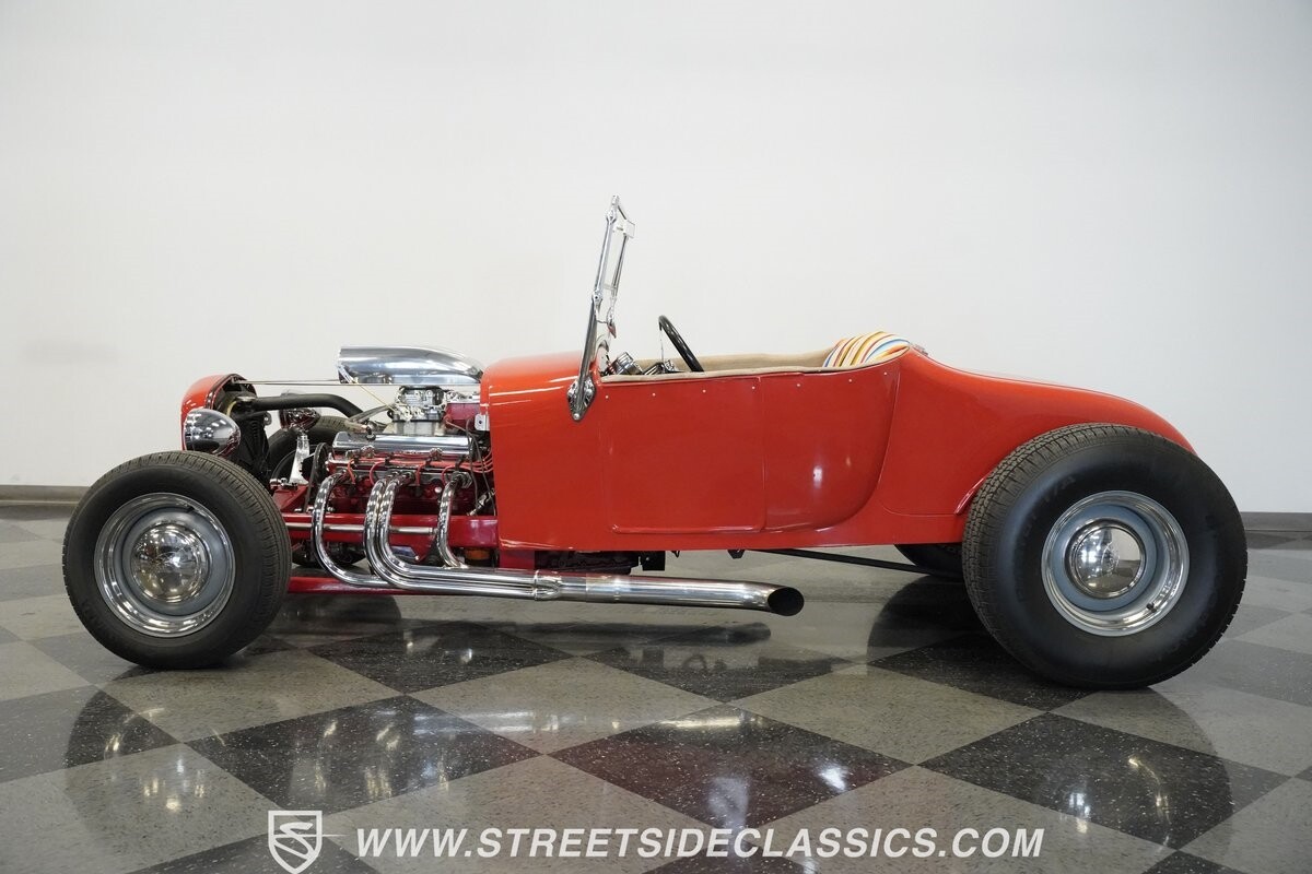 Ford-T-Bucket-1927-Roadster-2