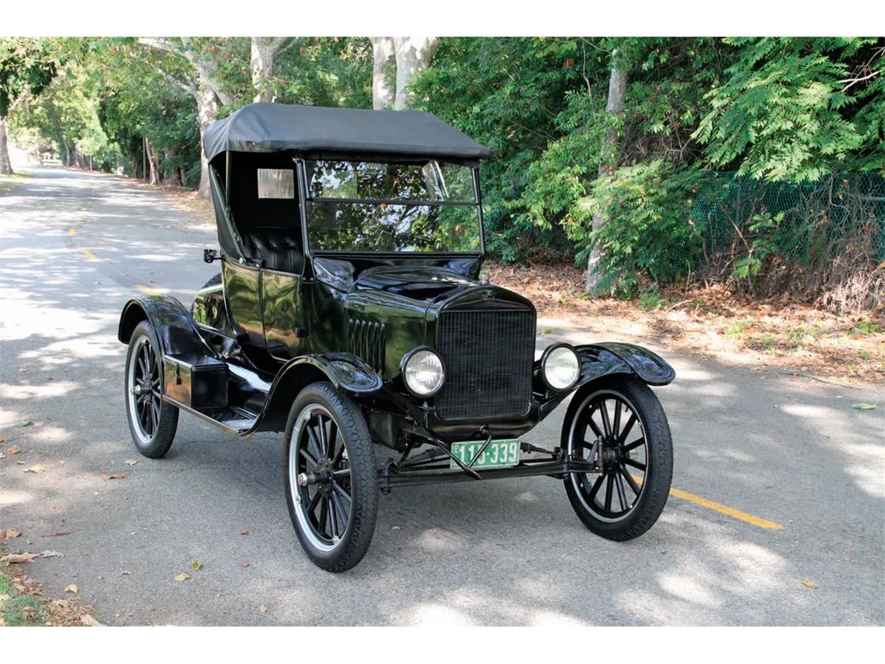 Ford-T-bucket-1923-Emerald-Green-Black-10