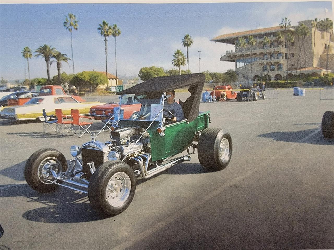 Ford-T-bucket-1923-Emerald-Green-Black-11