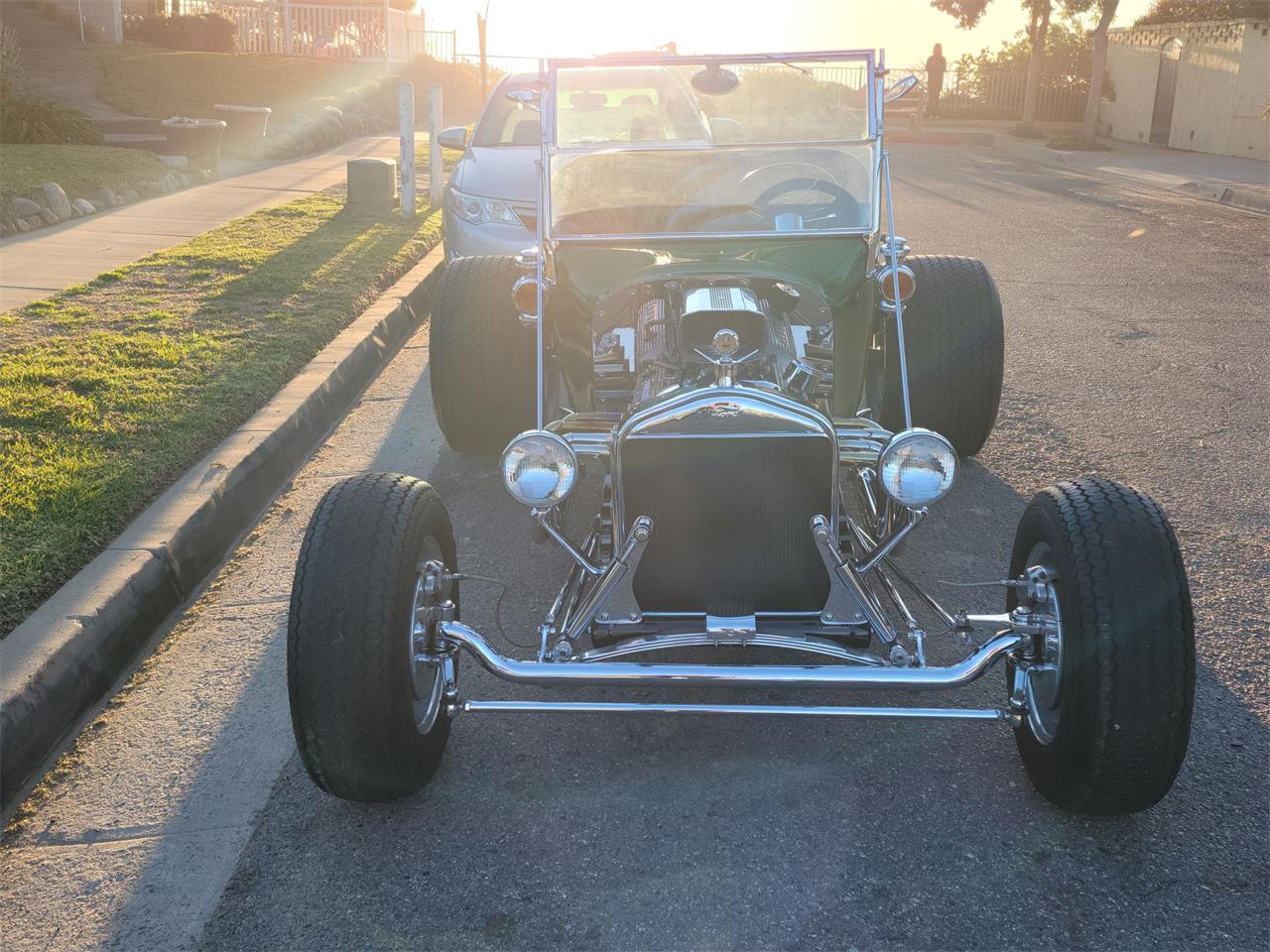 Ford-T-bucket-1923-Emerald-Green-Black-2