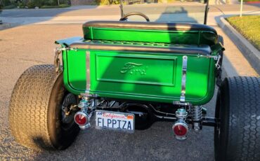 Ford-T-bucket-1923-Emerald-Green-Black-3