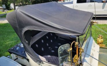 Ford-T-bucket-1923-White-Black-19