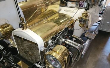 Ford-T-bucket-1923-White-Black-21