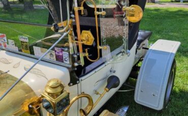 Ford-T-bucket-1923-White-Black-4
