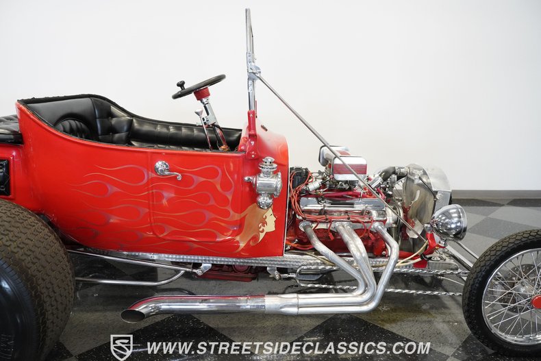 Ford-T-bucket-1924-Red-Black-34