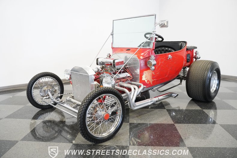 Ford-T-bucket-1924-Red-Black-5