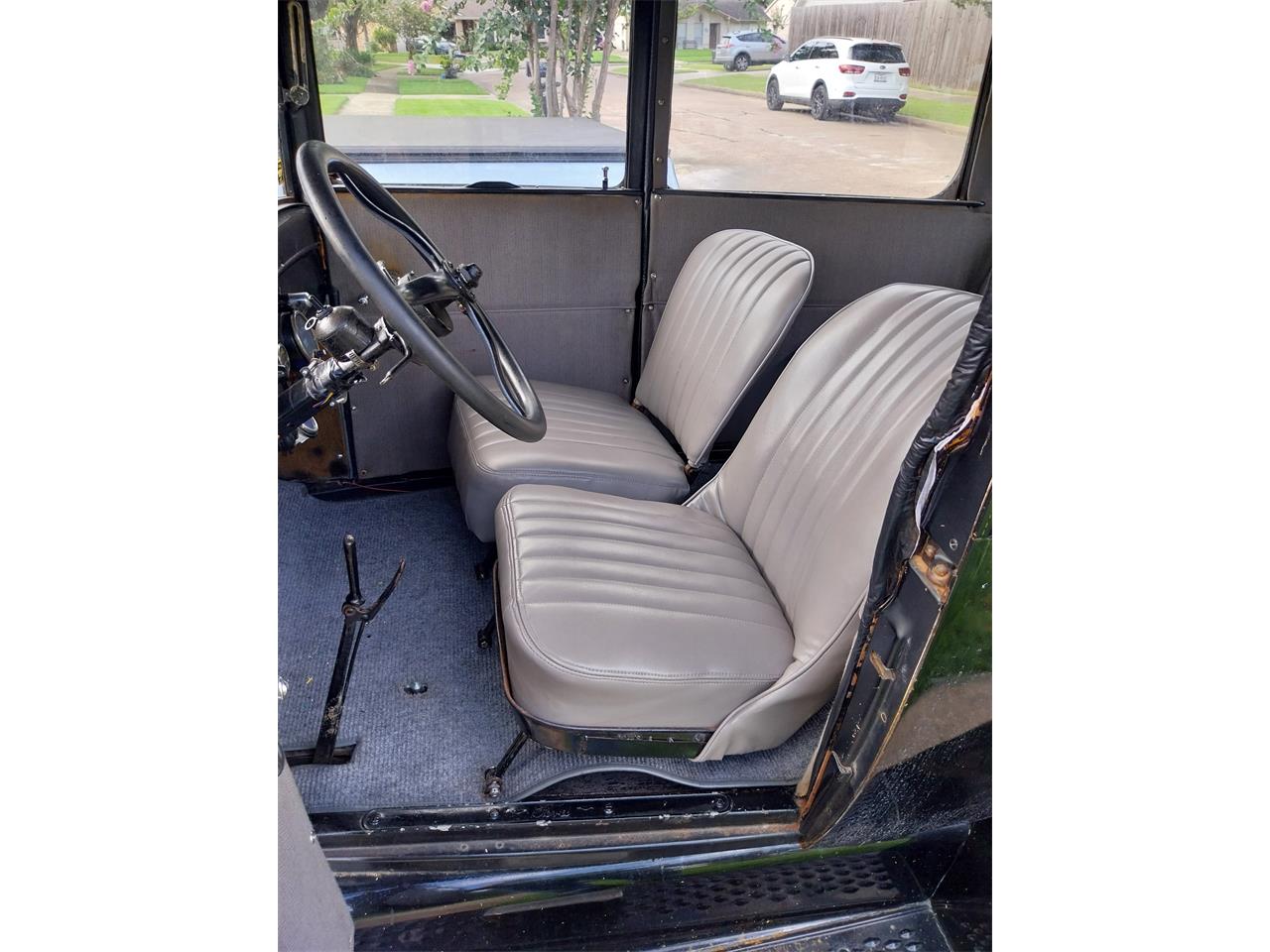 Ford-T-bucket-1926-MIDNIGHT-BLACK-GRAY-1