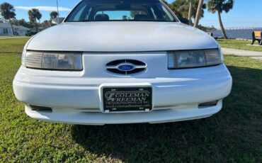 Ford-Taurus-1994-Sedan-1