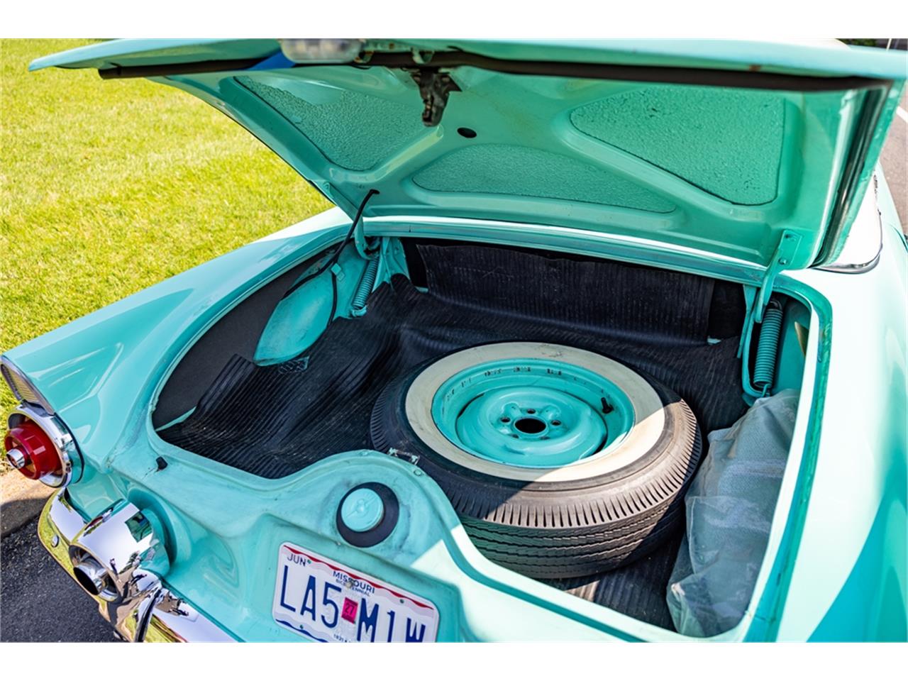 Ford-Thunderbird-1955-26