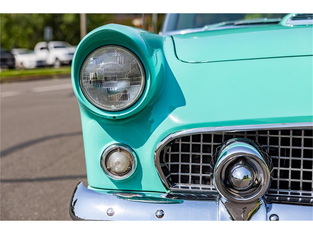 Ford-Thunderbird-1955-57