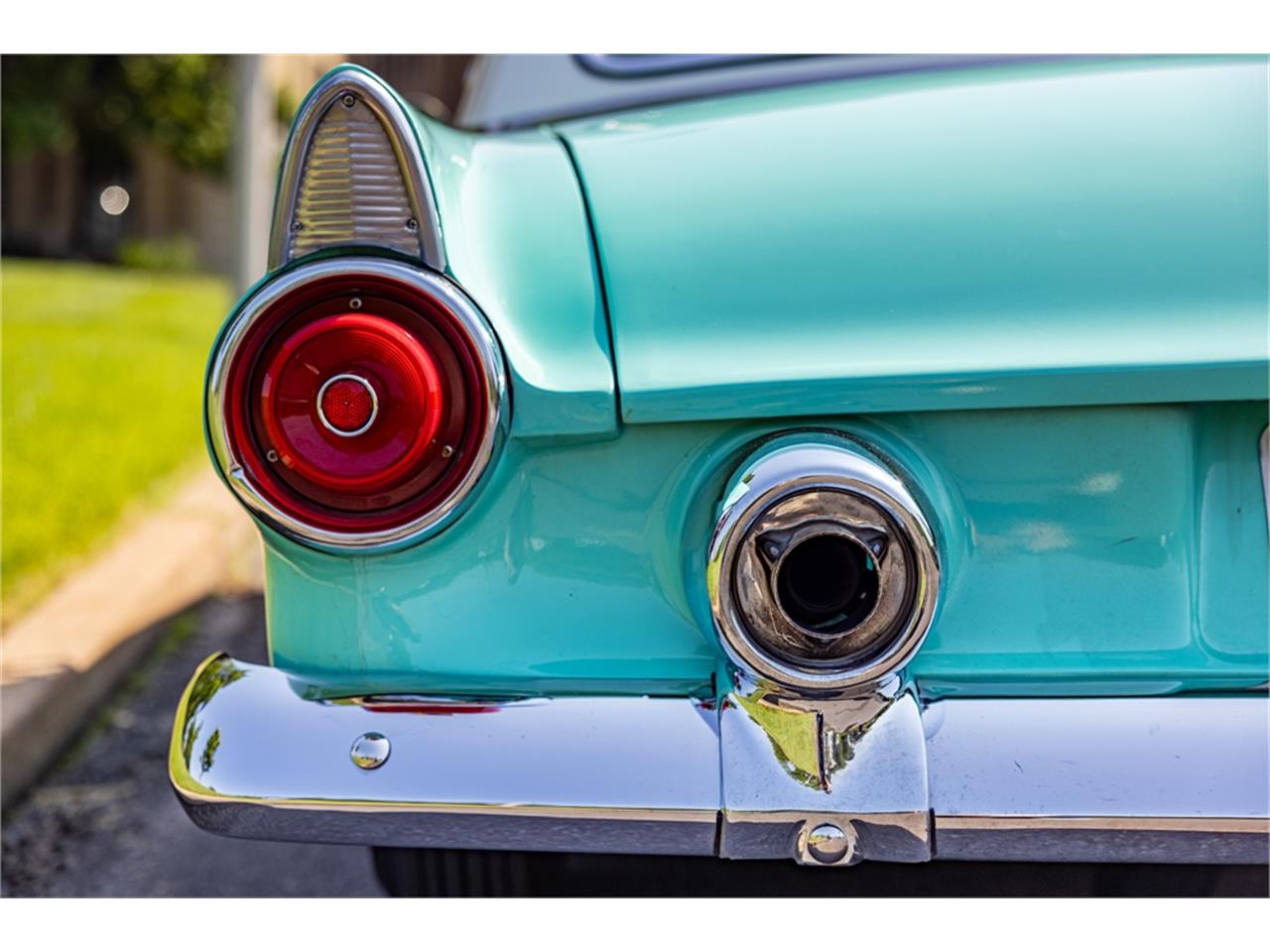 Ford-Thunderbird-1955-58