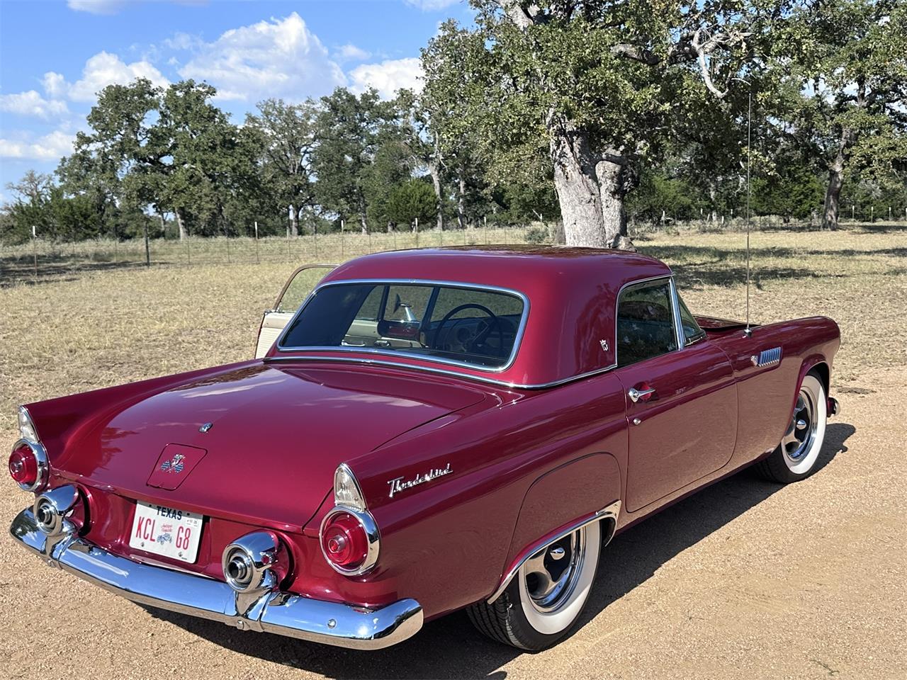 Ford-Thunderbird-1955-Inferno-Red-Off-White-1