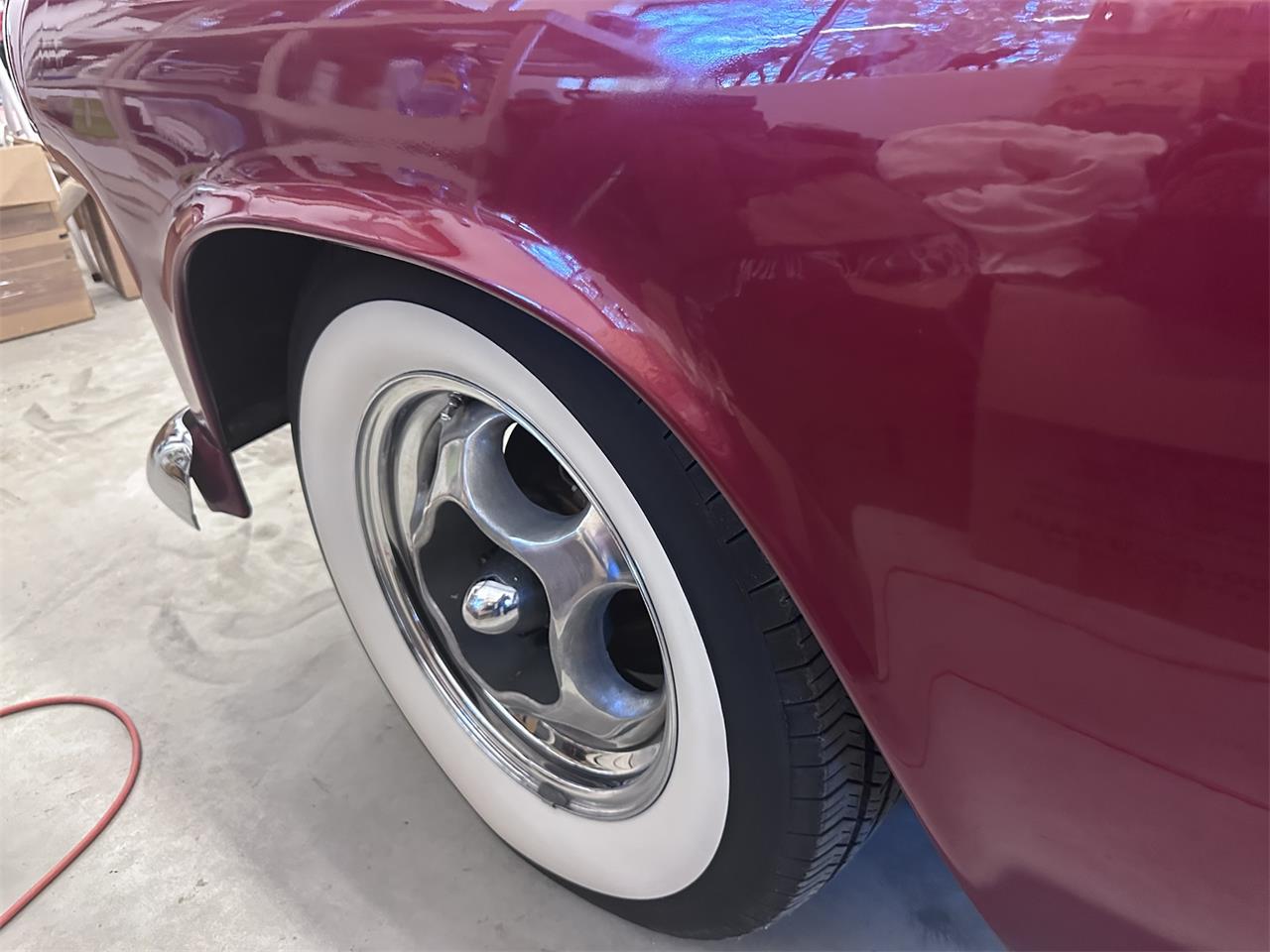 Ford-Thunderbird-1955-Inferno-Red-Off-White-10
