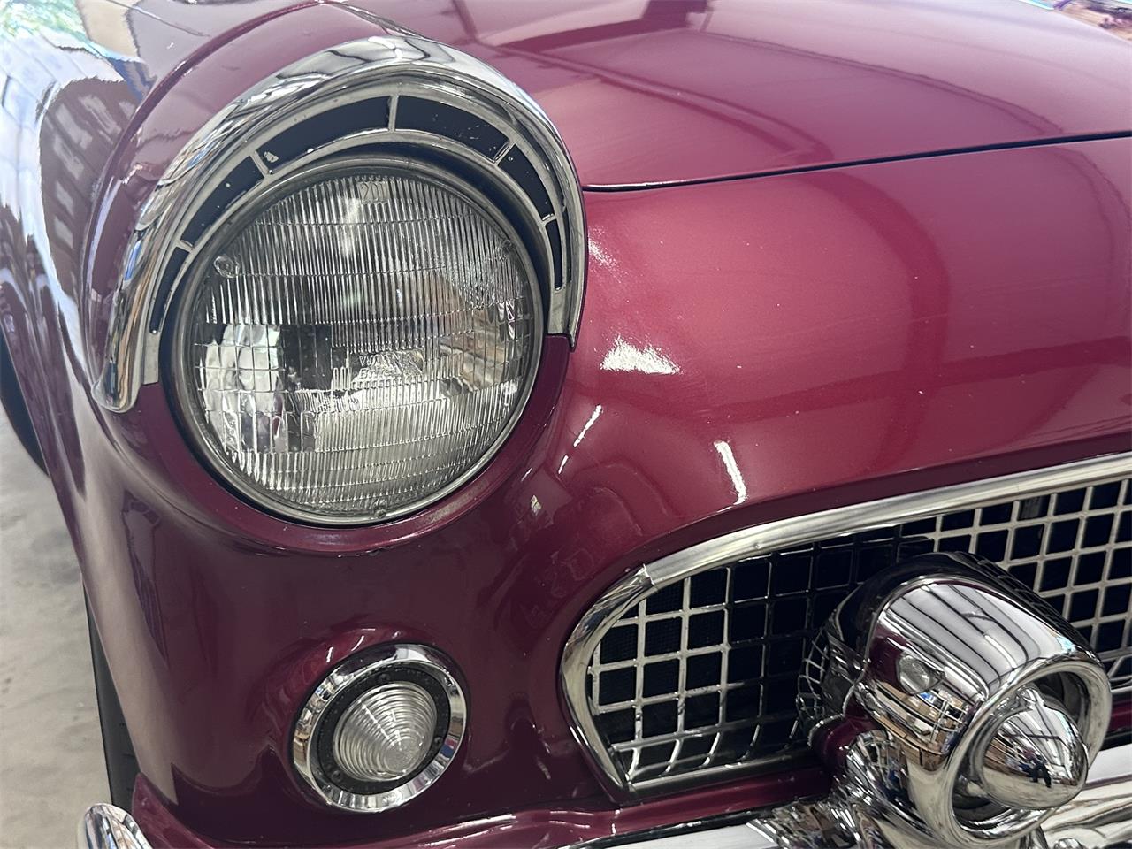 Ford-Thunderbird-1955-Inferno-Red-Off-White-12