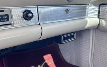 Ford-Thunderbird-1955-Inferno-Red-Off-White-37