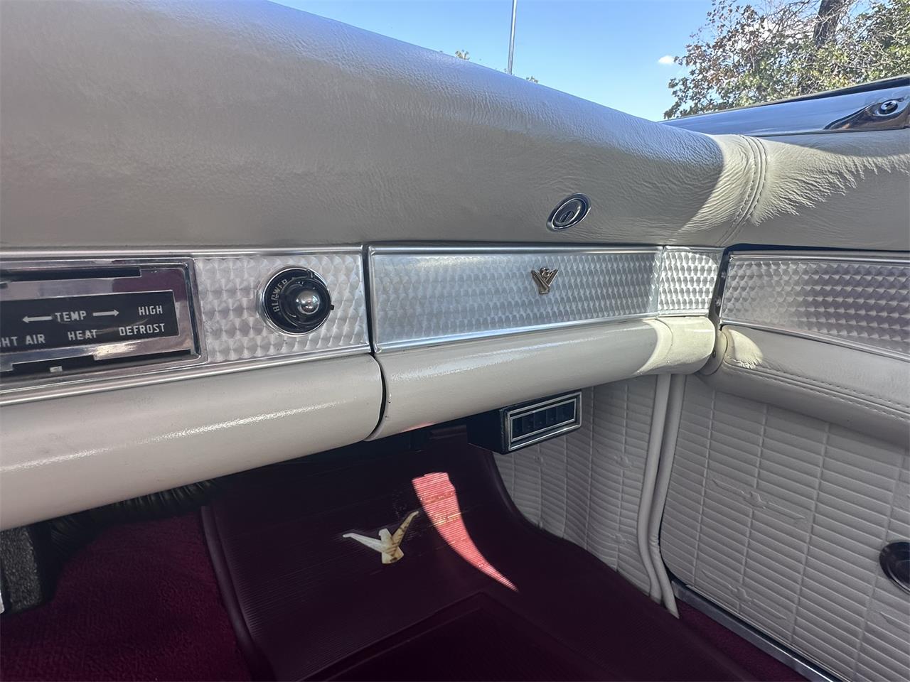 Ford-Thunderbird-1955-Inferno-Red-Off-White-45
