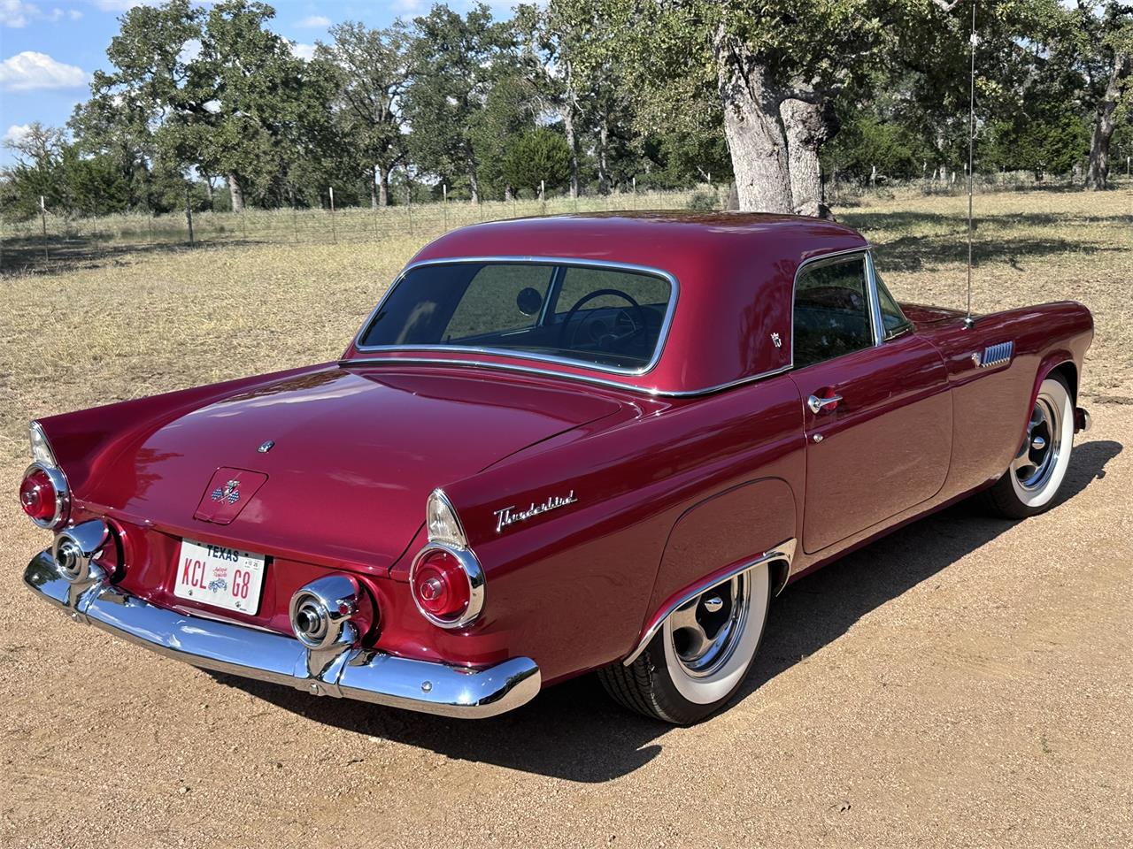 Ford-Thunderbird-1955-Inferno-Red-Off-White-54