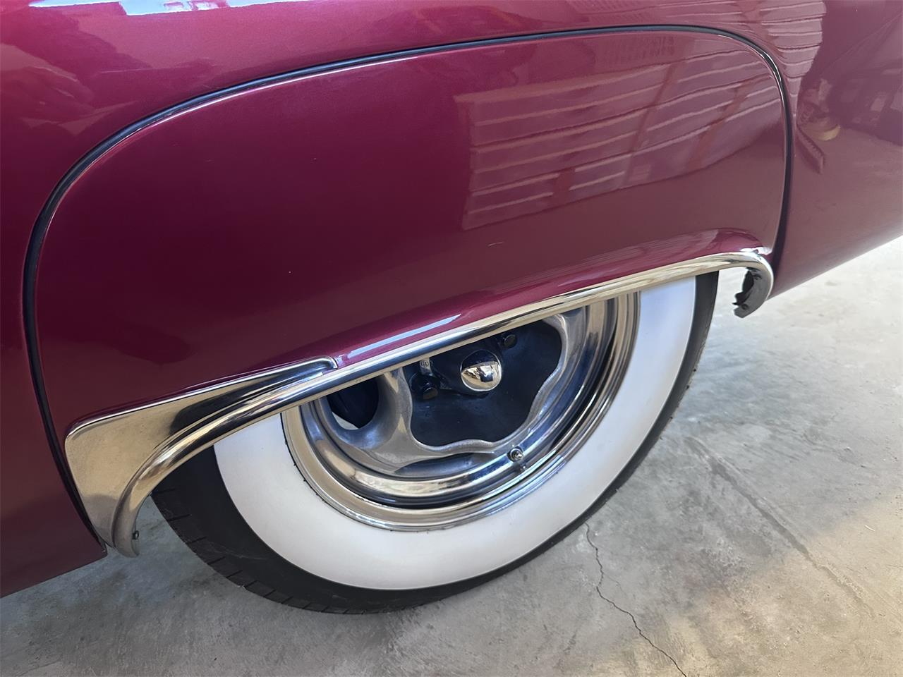 Ford-Thunderbird-1955-Inferno-Red-Off-White-9