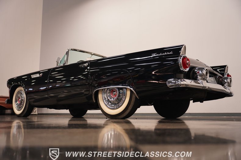 Ford-Thunderbird-1955-Raven-Black-White-35