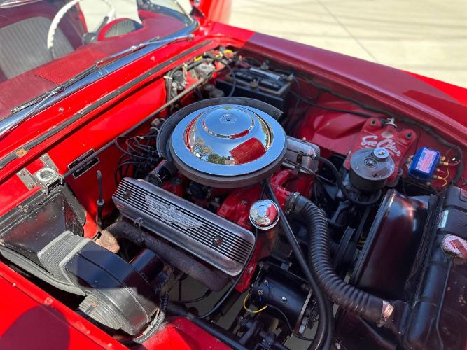 Ford-Thunderbird-1955-Red-4