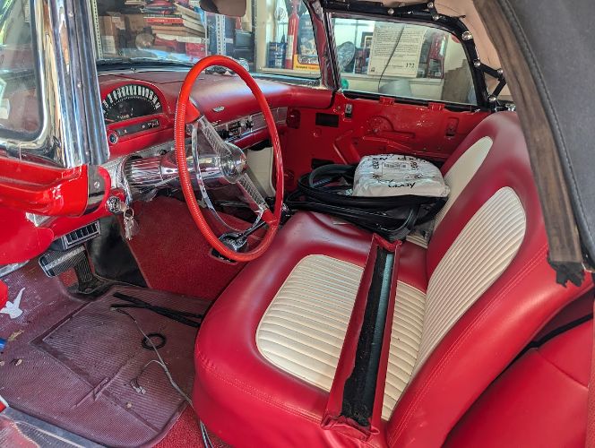 Ford-Thunderbird-1955-RedBlack-Cloth-Top-RedWhite-9