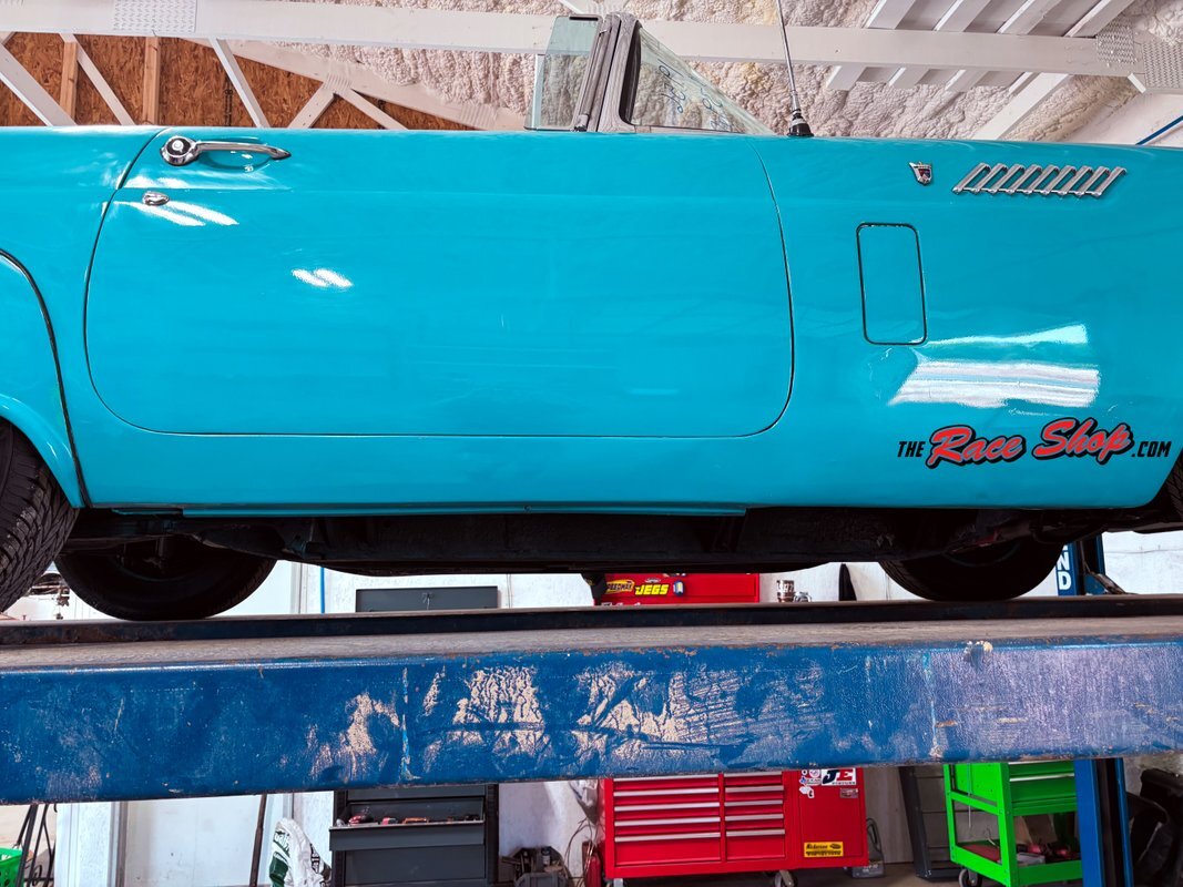 Ford-Thunderbird-1956-34