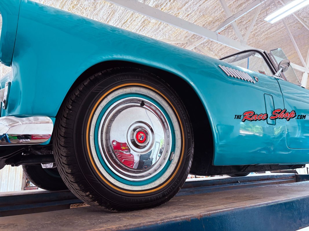 Ford-Thunderbird-1956-37