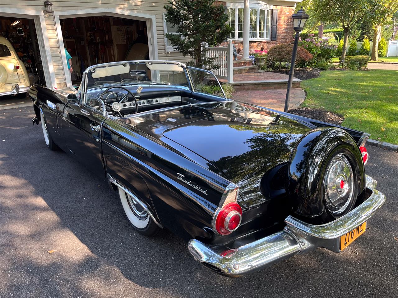 Ford-Thunderbird-1956-Black-BlackWhite-4