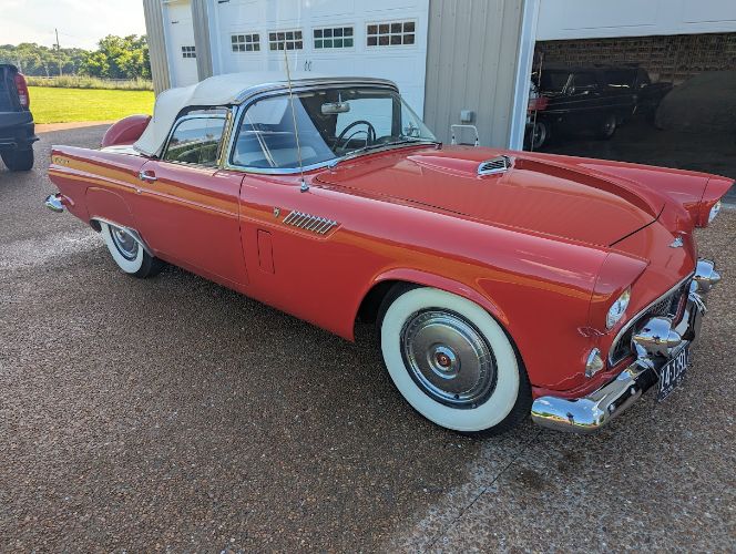 Ford-Thunderbird-1956-Bright-RedWhite-Top-BlackWhite-12