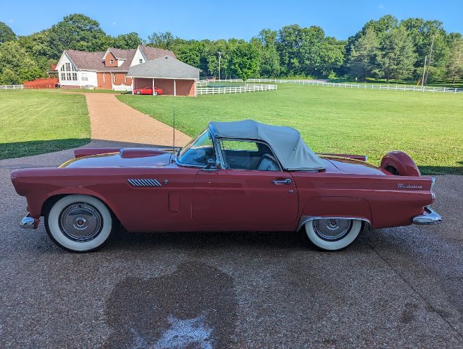 Ford-Thunderbird-1956-Bright-RedWhite-Top-BlackWhite-18