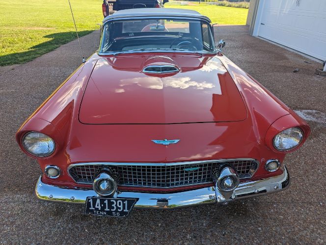 Ford-Thunderbird-1956-Bright-RedWhite-Top-BlackWhite-21
