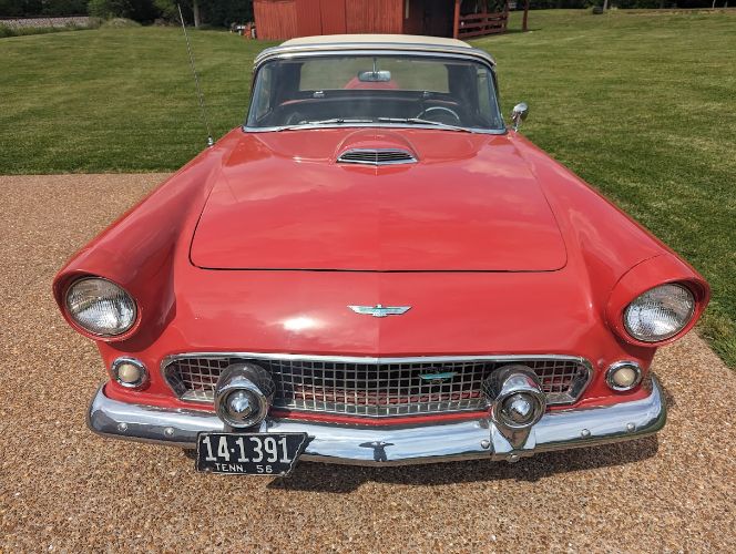 Ford-Thunderbird-1956-Bright-RedWhite-Top-BlackWhite-23