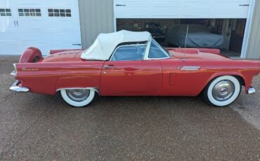 Ford-Thunderbird-1956-Bright-RedWhite-Top-BlackWhite-5