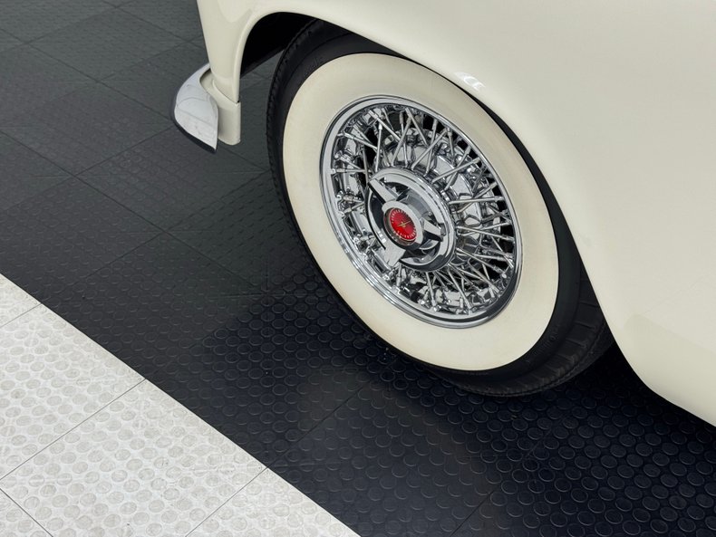 Ford-Thunderbird-1956-Colonial-White-Red-23
