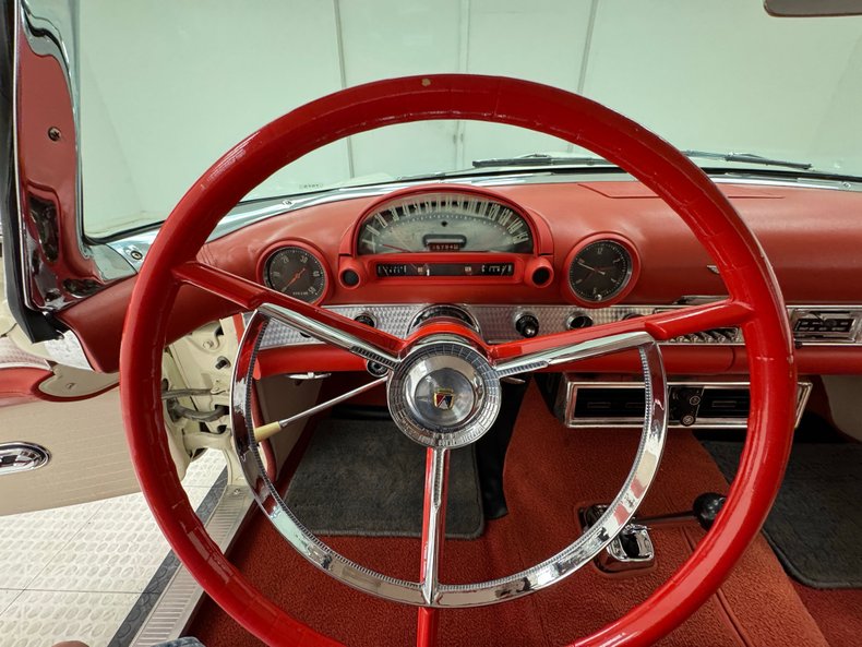 Ford-Thunderbird-1956-Colonial-White-Red-3