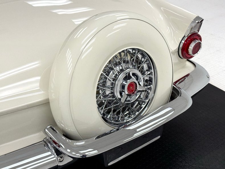 Ford-Thunderbird-1956-Colonial-White-Red-32