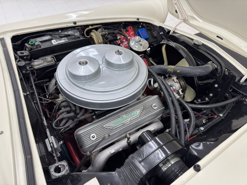 Ford-Thunderbird-1956-Colonial-White-Red-36
