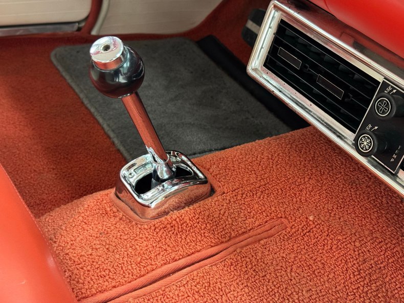 Ford-Thunderbird-1956-Colonial-White-Red-8