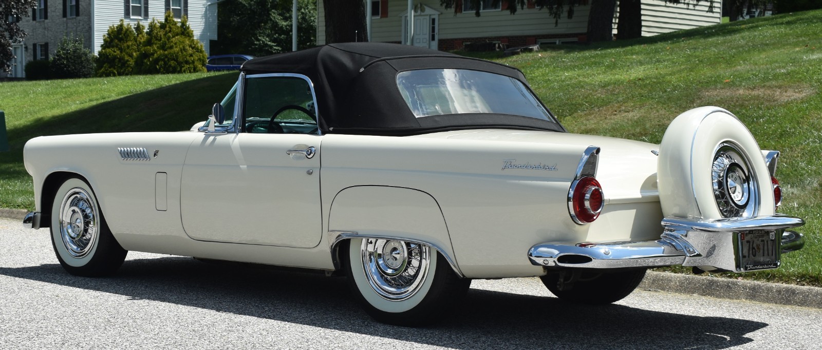 Ford-Thunderbird-1956-Convertible-10