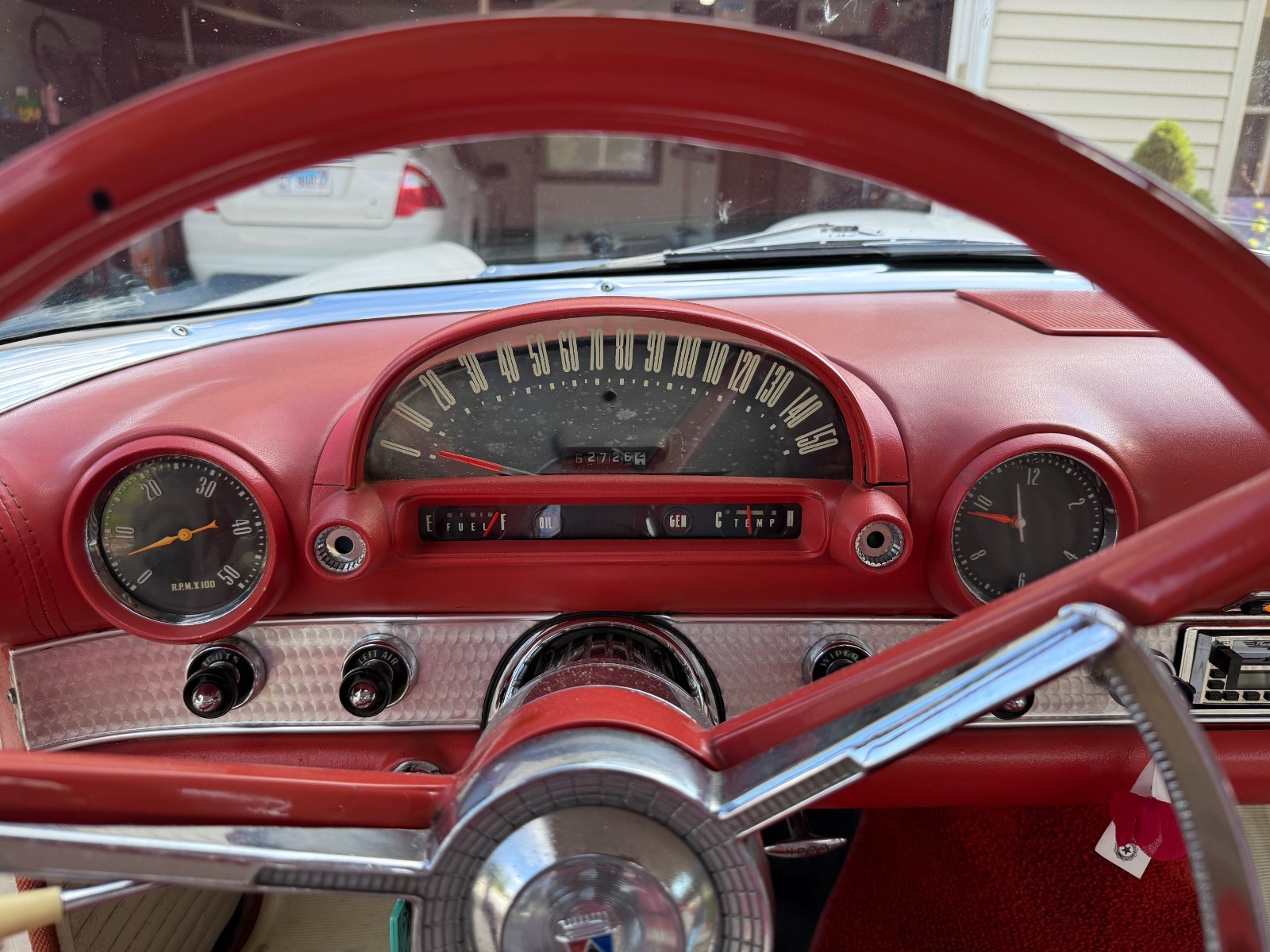 Ford-Thunderbird-1956-Convertible-10