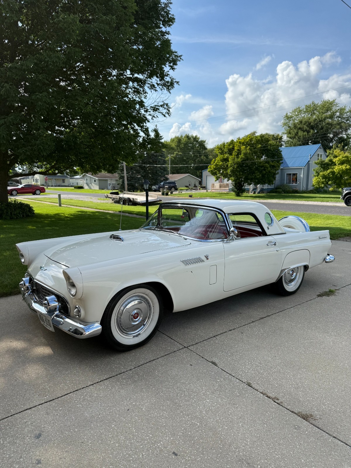 Ford-Thunderbird-1956-Convertible-2