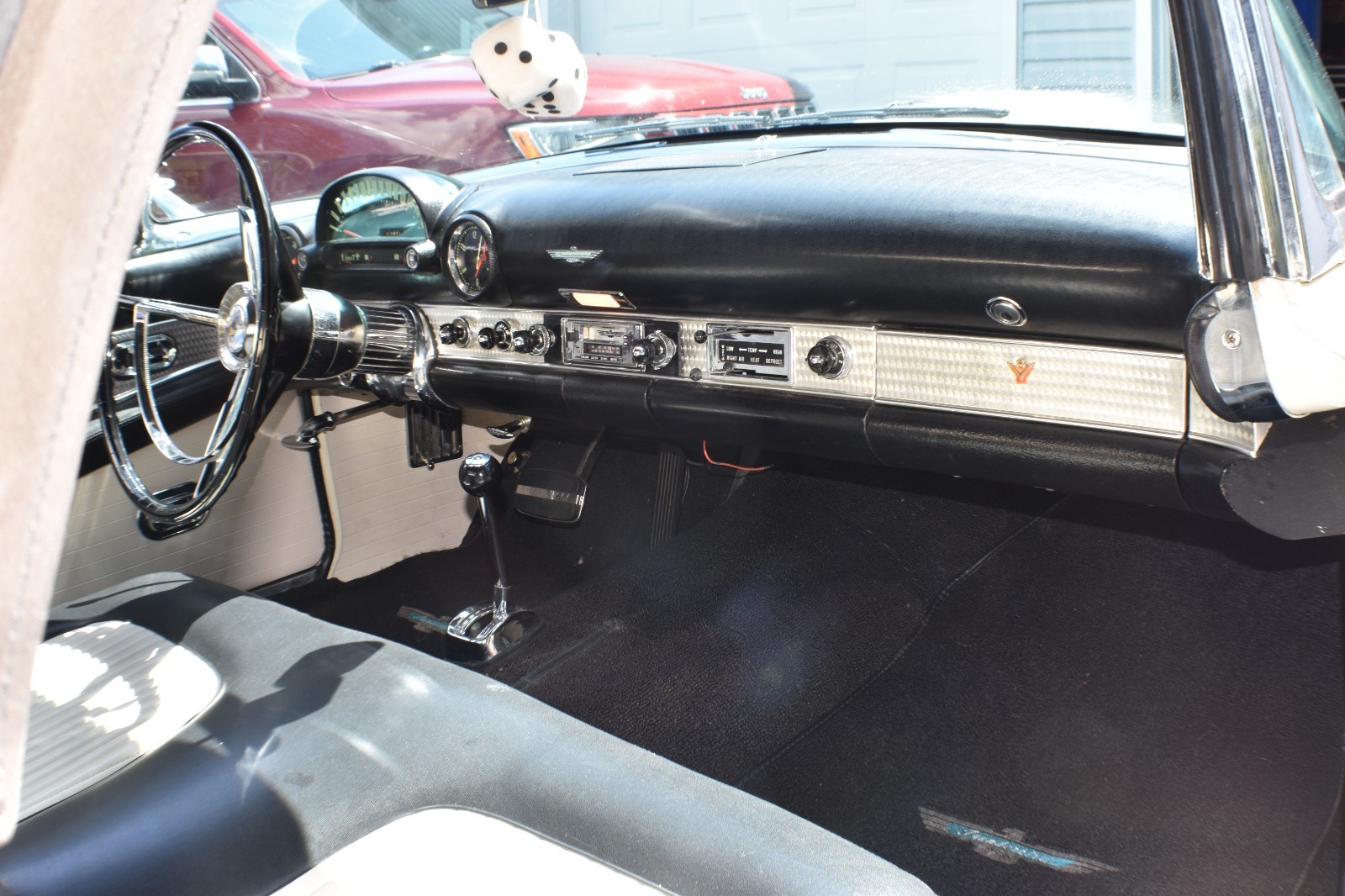 Ford-Thunderbird-1956-Convertible-21