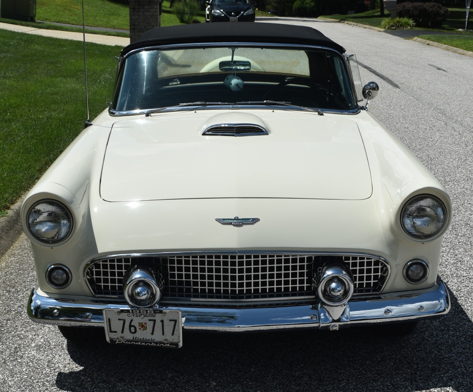 Ford-Thunderbird-1956-Convertible-6