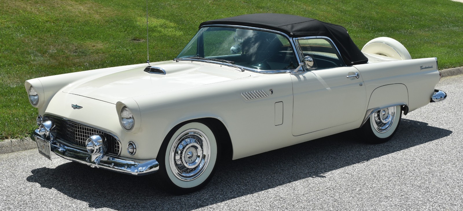 Ford-Thunderbird-1956-Convertible-8