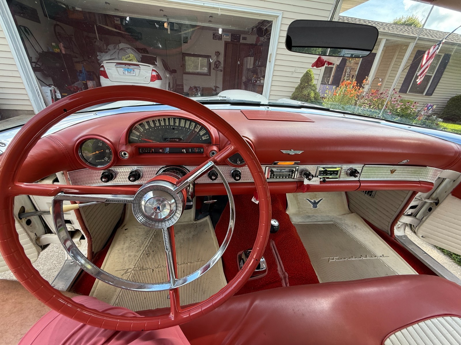 Ford-Thunderbird-1956-Convertible-9