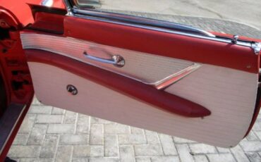 Ford-Thunderbird-1956-Fiesta-RedColonial-Red-25