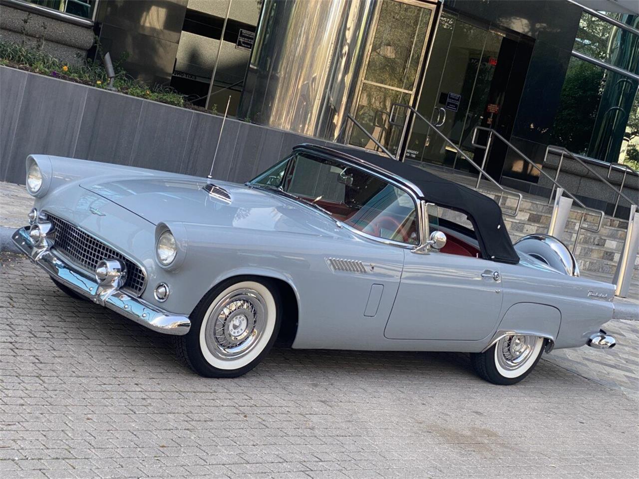 Ford-Thunderbird-1956-Navajo-Gray-RedWhite-10