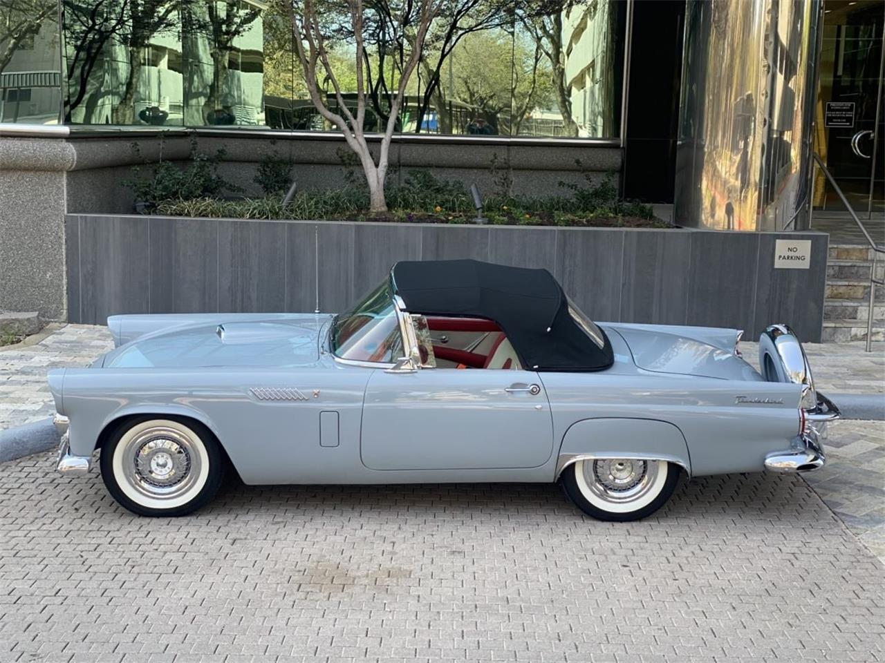 Ford-Thunderbird-1956-Navajo-Gray-RedWhite-11